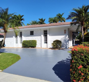 MiaBella of Hollywood home